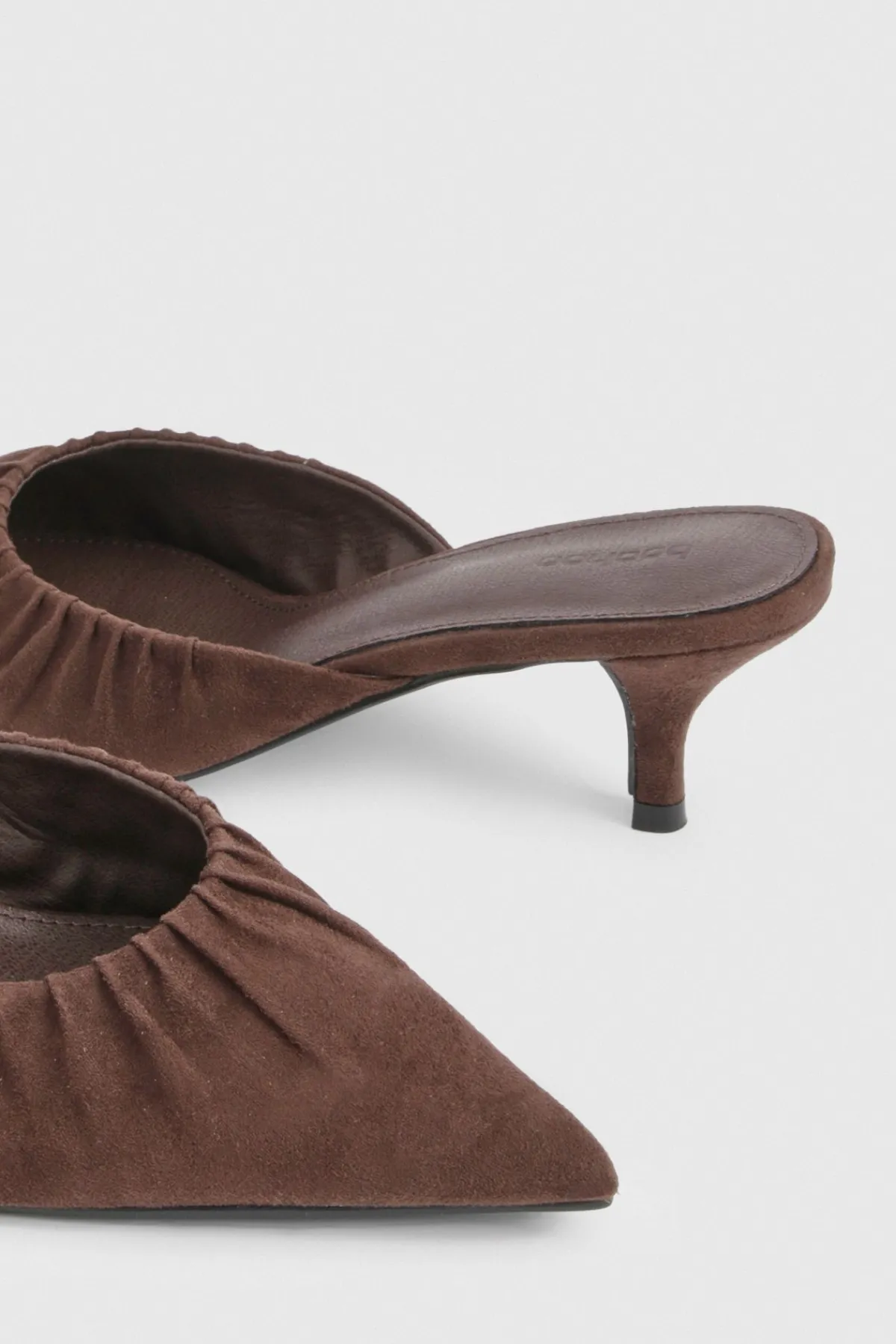 boohoo Mules À Talon Mi-haut En Synthétique Froncé Avec Bout Fermé< Looks Chocolat|Chaussures À Talons