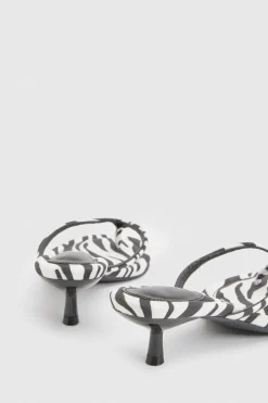 boohoo Mules À Talons Aiguilles Bas À Entredoigt Imprimé En Synthétique< Zebra Print|Chaussures À Talons