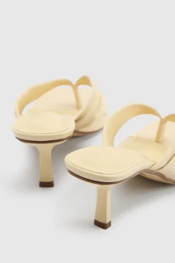 Mules À Talons Avec Bride Entre-orteils À Sequins