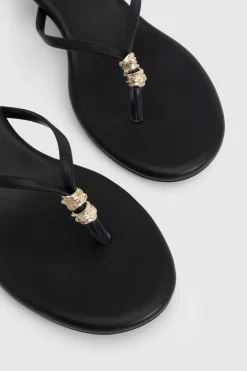 Mules À Talons Avec Bride Entre-orteils Et Détail Ornemental