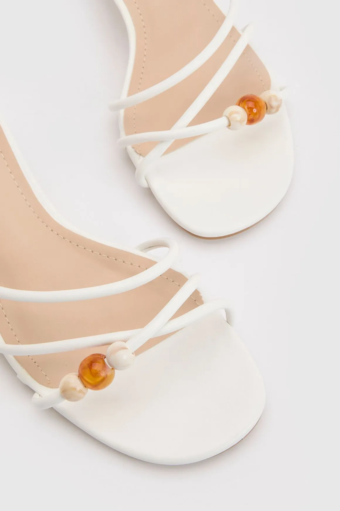 Mules À Talons Avec Brides Ornées De Perles