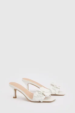 Mules À Talons Avec Détail Floral Surdimensionné
