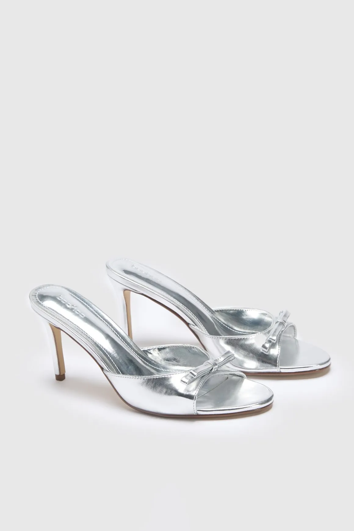 Mules À Talons Avec Détail Nœud
