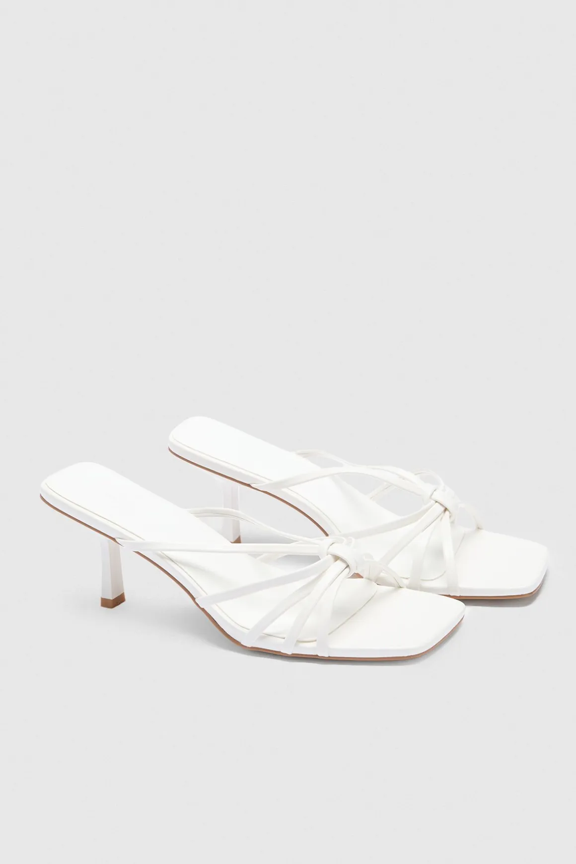 Mules À Talons Avec Détail Nœud Et Brides Coupe Large