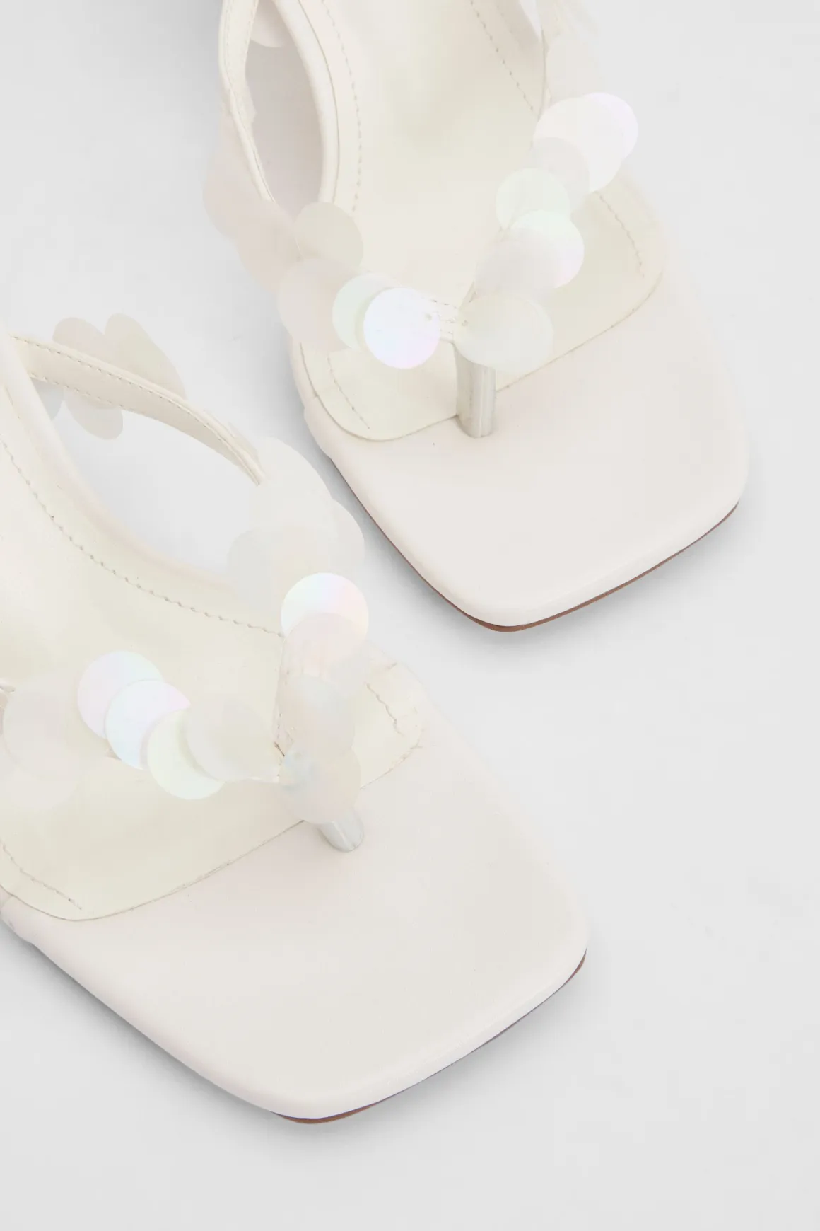 Mules À Talons Avec Entre-doigt Et Sequins Assortis