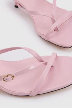 boohoo Mules À Talons Bas Avec Détail Boucle Et Bride Entre-orteils< Chaussures Festives|Chaussures À Talons