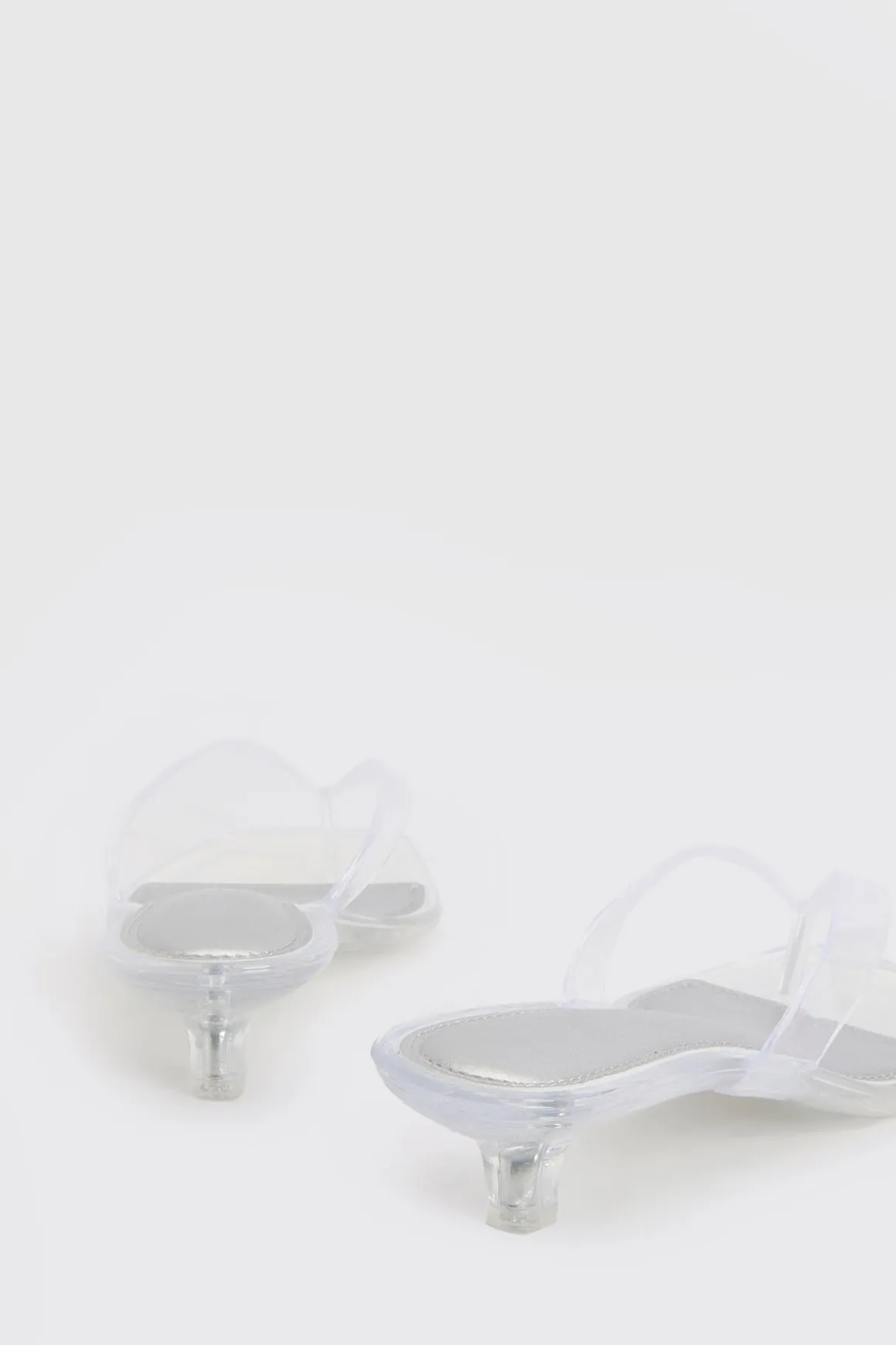 Mules À Talons Bas En Gelée Transparente Avec Bride Entre Les Orteils