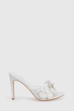 Mules à talons pour pieds larges avec détails floraux