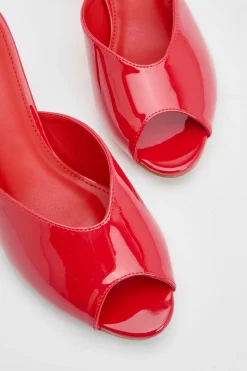 Mules À Talons Vernies À Bout Ouvert