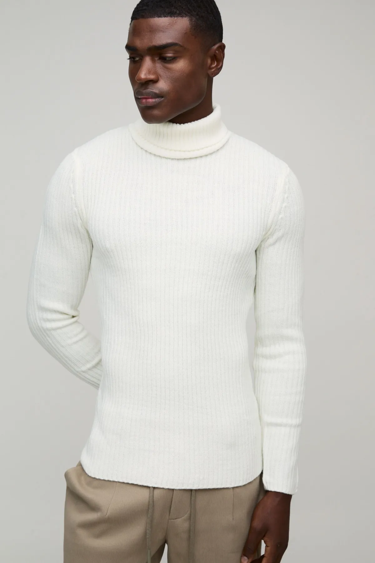 boohooMAN Muscle Fit Pull tricoté côtelé à col roulé<Homme Maille|Mailles