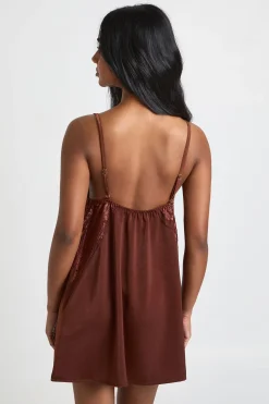 Nuisette En Satin Avec Détails En Dentelle Florale