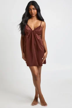 Nuisette En Satin Avec Détails En Dentelle Florale