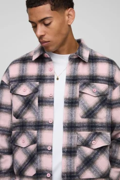 Overshirt cargo surdimensionnée en tissu épais à carreaux