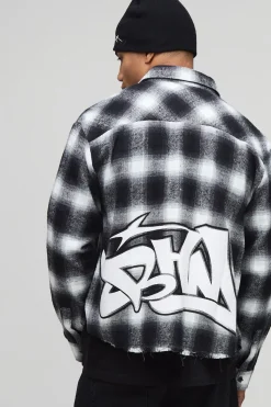 boohooMAN Oversized Boxy Graffiti Long Sleeve Flannel Check Shirt<Homme Chemises
