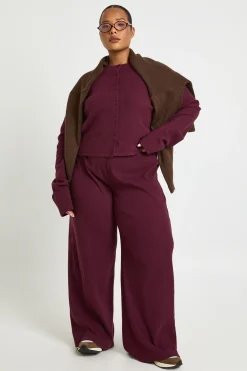 boohoo Pantalon ample côtelé à jambes larges<Femme Pantalons|Looks Bordeaux