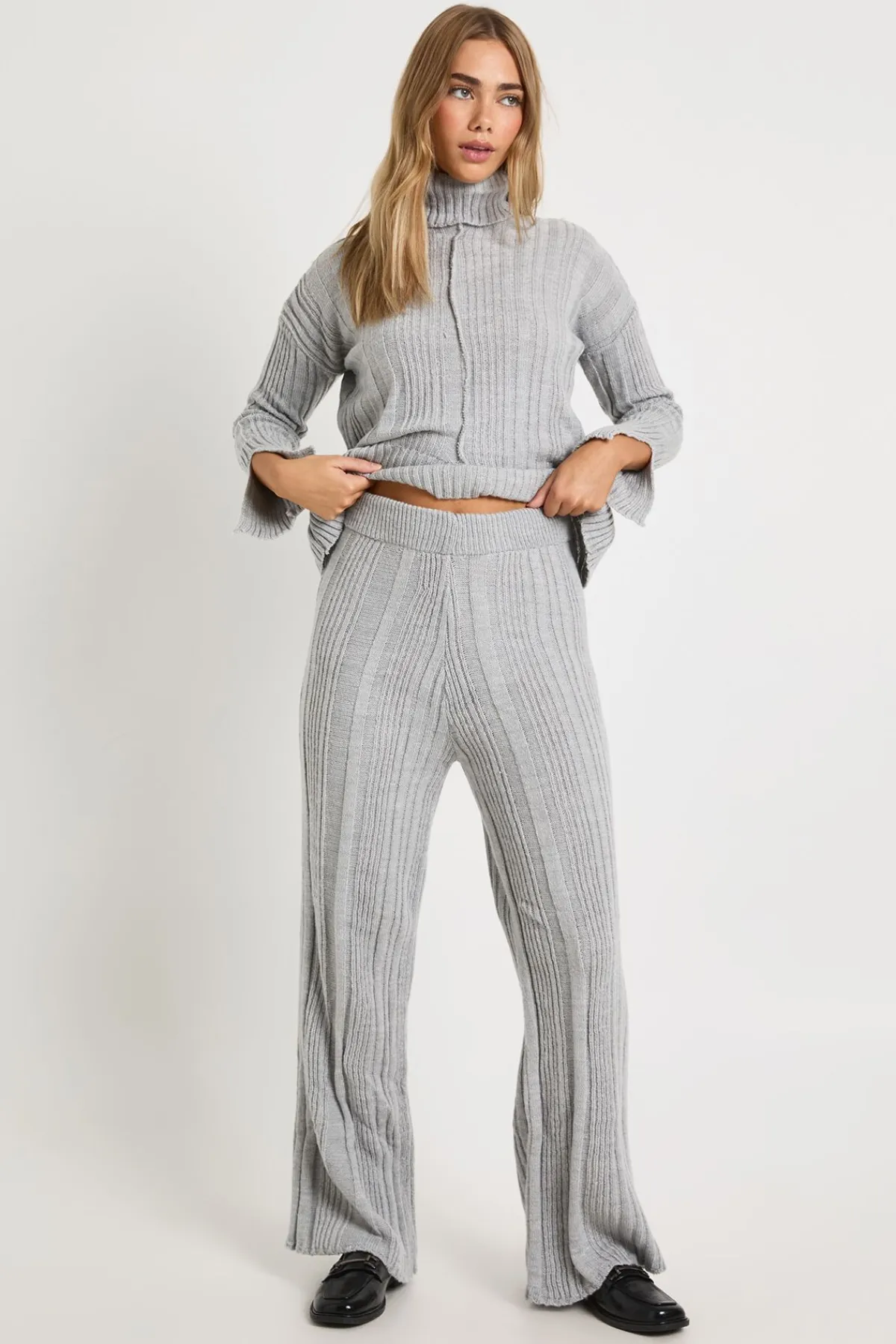 boohoo Pantalon ample en maille côtelée douce mixte à jambes larges<Femme Pulls Et Gilets|Toutes Les Mailles