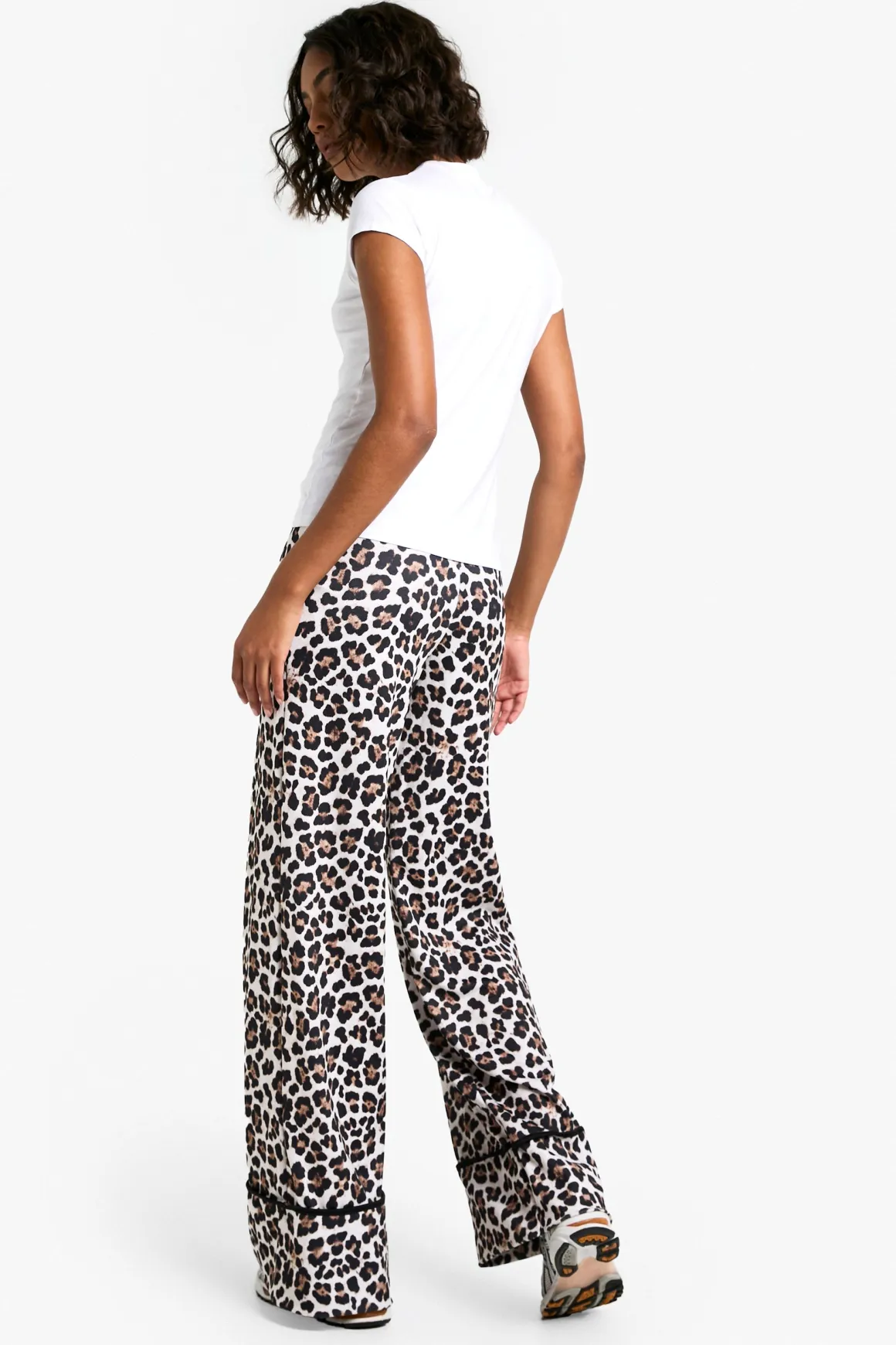 Pantalon ample à jambes larges à enfiler imprimé léopard