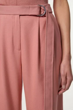 Pantalon ample à jambes larges, à la coupe décontractée