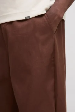 Pantalon ample à taille élastiquée