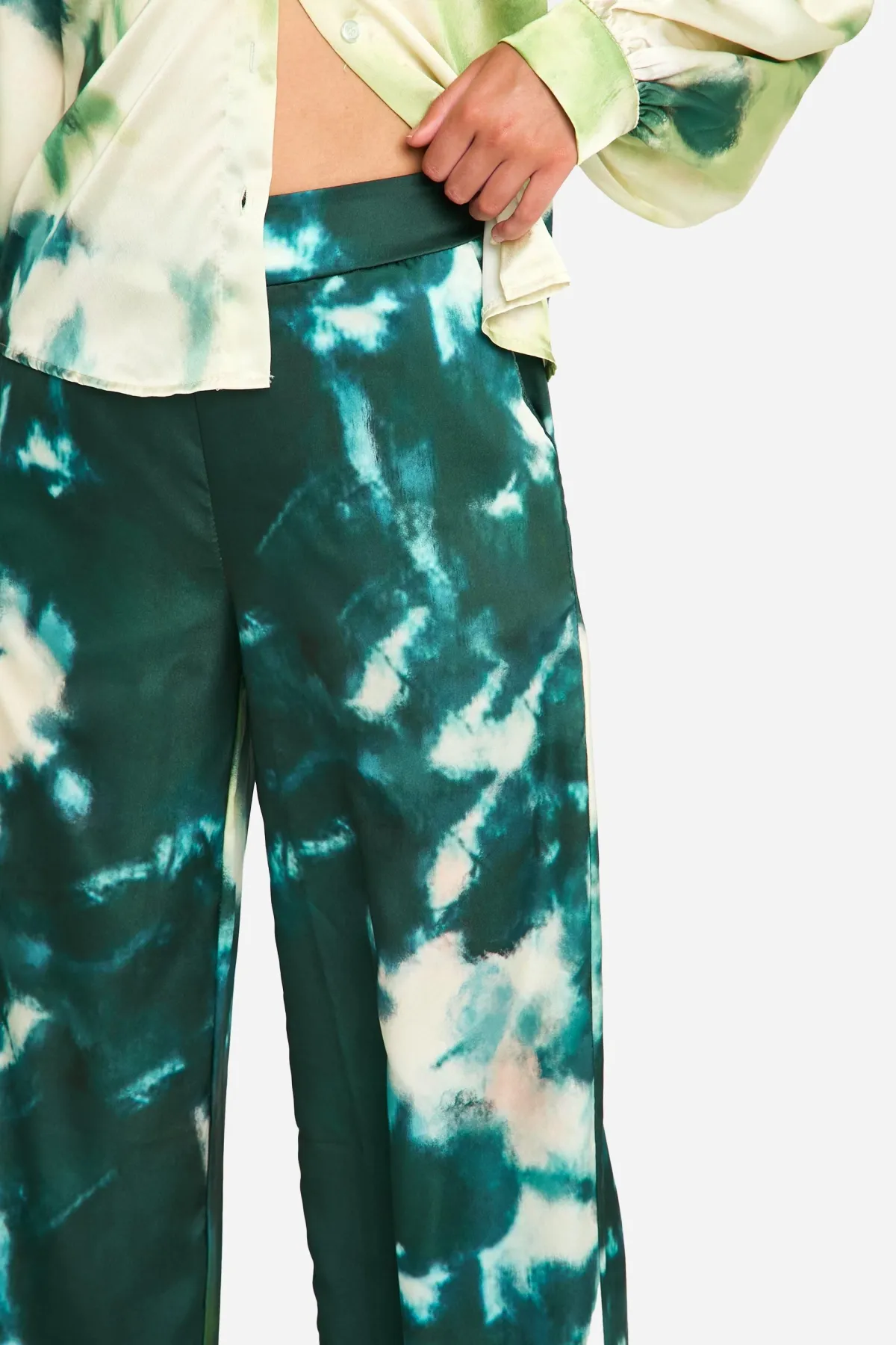 boohoo Pantalon ample tie-dye tonal à grande échelle et jambes larges<Femme Pantalons