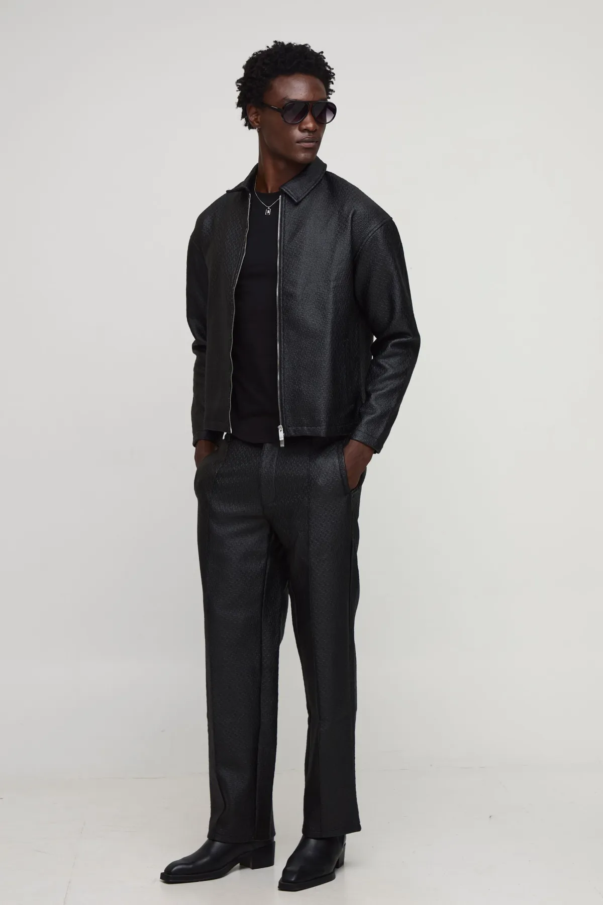 boohooMAN Pantalon Bouclé à Coupe Large à Revêtement Mat<Homme Ensembles