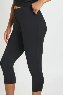 boohoo Pantalon Capri Moulant En Jersey Mat Petite Taille<Femme Pantalons|Leggings