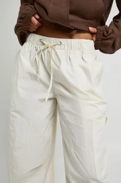 Pantalon Cargo En Nylon