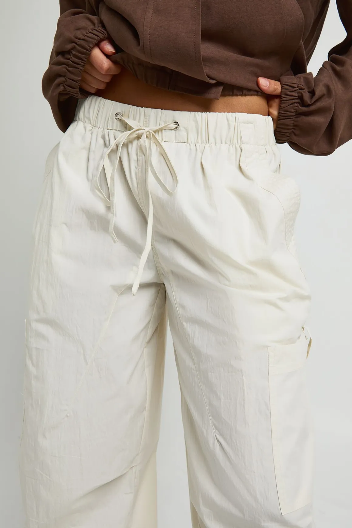 Pantalon Cargo En Nylon