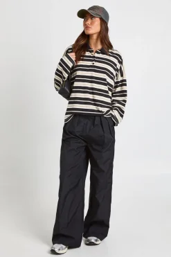 boohoo Pantalon Cargo en Nylon avec Détails Plissés<Femme Pantalons