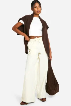 boohoo Pantalon Cargo en Nylon à Taille avec Cordon de Serrage et Jambe Droite<Femme Pantalons|Looks De Rentrée