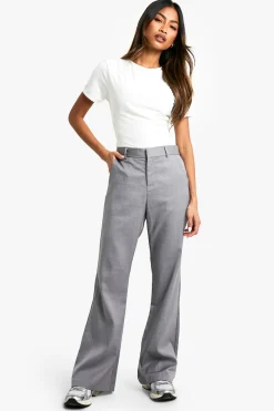 boohoo Pantalon à coupe ajustée et à jambe évasée en tissu tissé<Femme Pantalons|Tailleurs