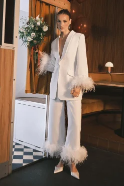 Pantalon Court à Bordure de Plumes