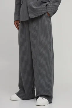 Pantalon De Costume Coupe Large À Fines Rayures