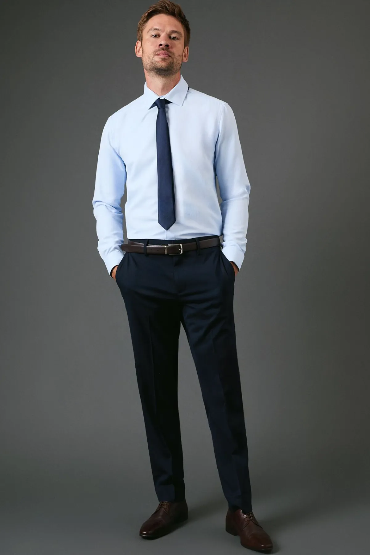 Burton Pantalon de Costume Essentiel Coupe Slim Marine<Homme Essentiels|Costumes Et Tenues Formelles