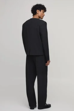 Pantalon De Costume Rayé À Coupe Décontractée Avec Détails De Couture
