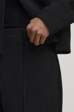 Pantalon De Costume Rayé À Coupe Décontractée Avec Détails De Couture
