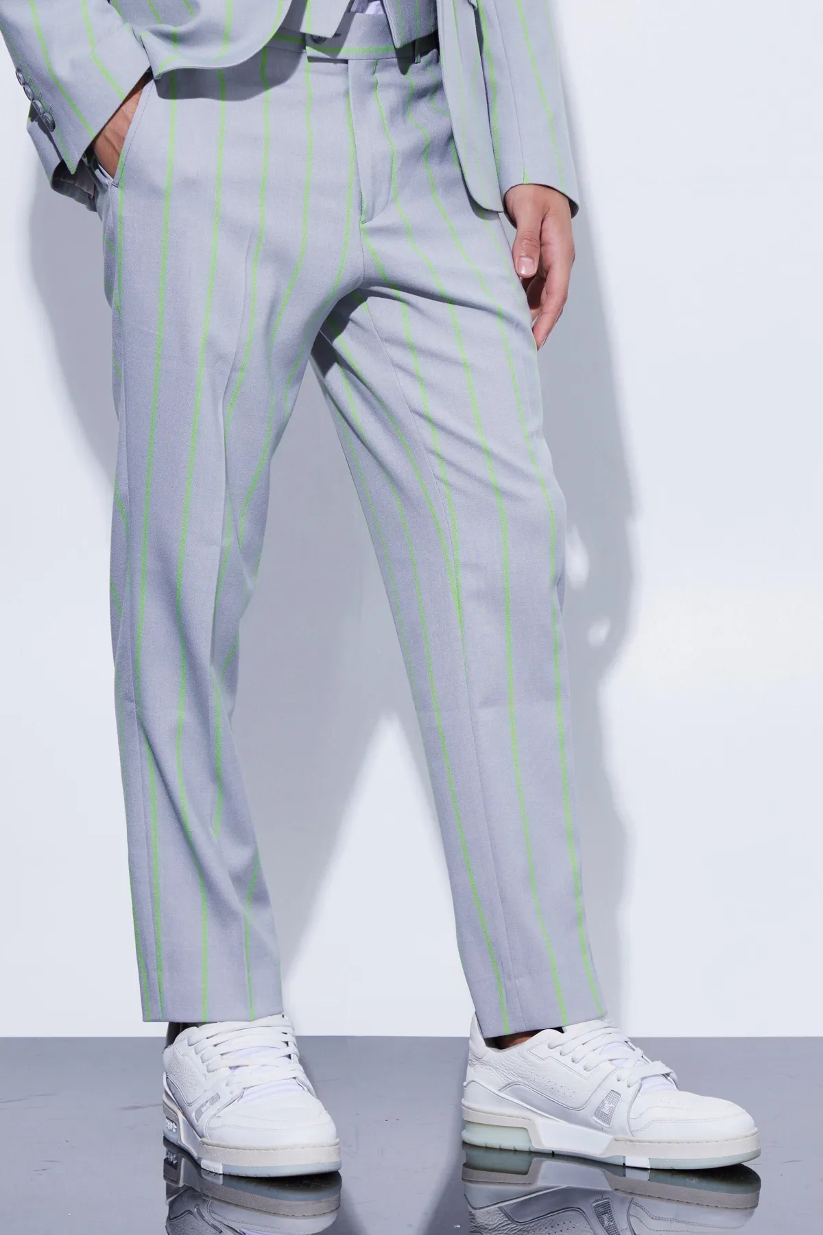 boohooMAN Pantalon de costume slim crop à larges rayures<Homme Costumes Et Tenues Formelles