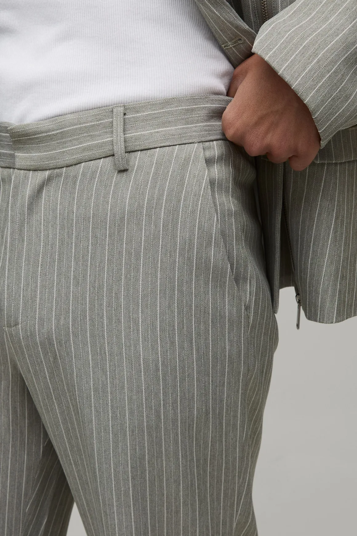 Pantalon De Costume Évasé Ajusté Avec Détail Zippé