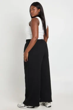 boohoo Pantalon De Jogging Grande Taille À Jambes Larges Avec Plis Piqués<Femme Pantalons|Joggings