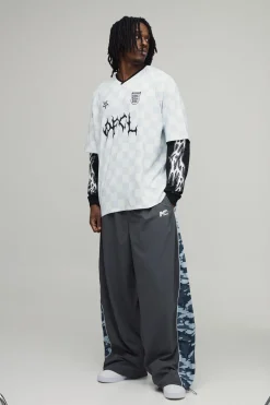 boohooMAN Pantalon De Jogging Parachute Extrême À Panneaux Camouflage Tall<Homme Pantalons Tall|Tout Afficher