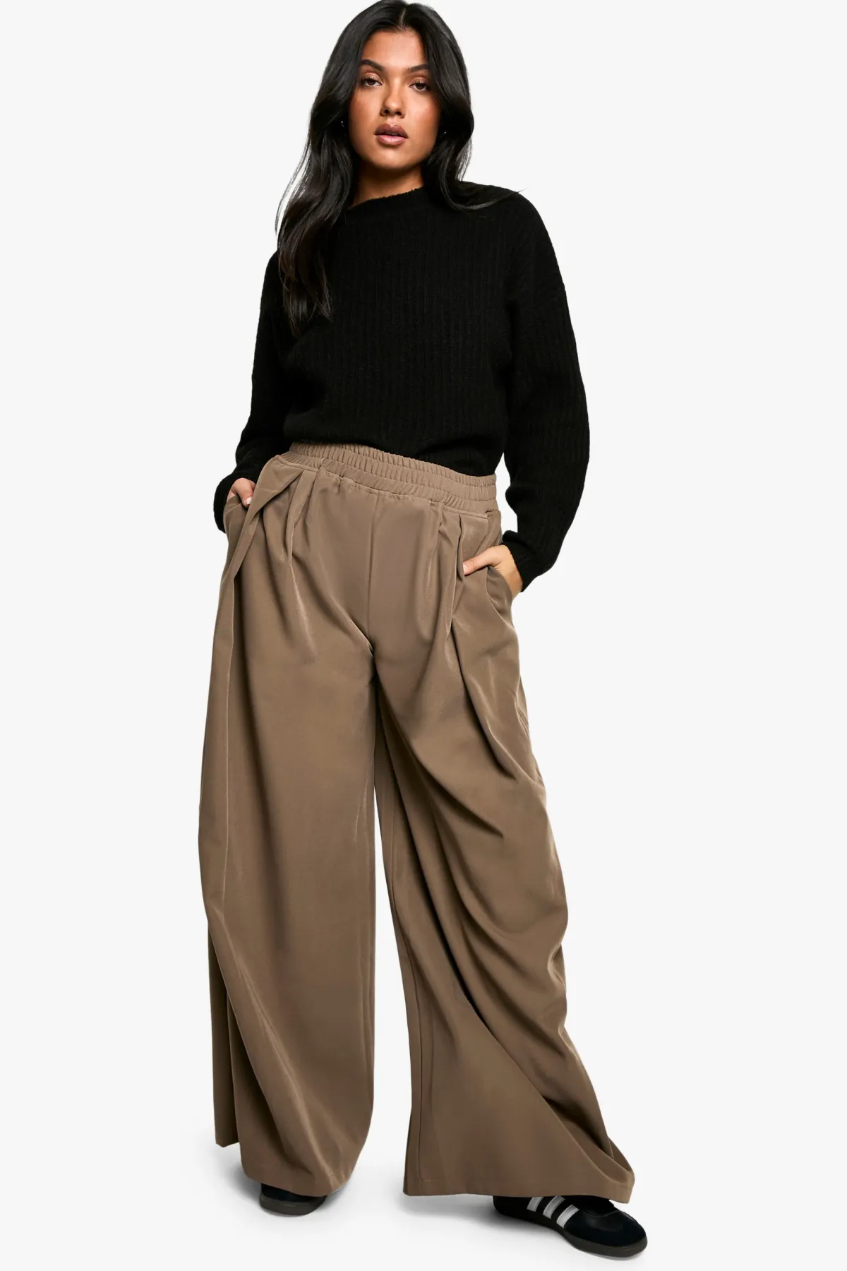 boohoo Pantalon de maternité à taille élastiquée tissé, ample, à plis et à jambes larges<Femme Pantalons