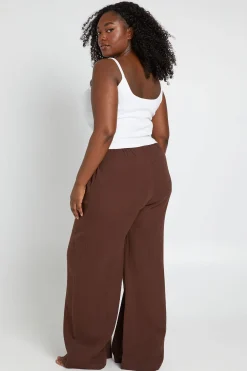 boohoo Pantalon De Plage Grande Taille À Jambes Larges Avec Taille Élastiquée Et Lien À Nouer<Femme Looks Chocolat|Tenues De Plage