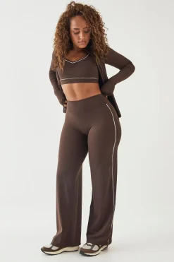 Pantalon De Yoga Évasé À Jambes Larges Avec Passepoil Dsgn Studio