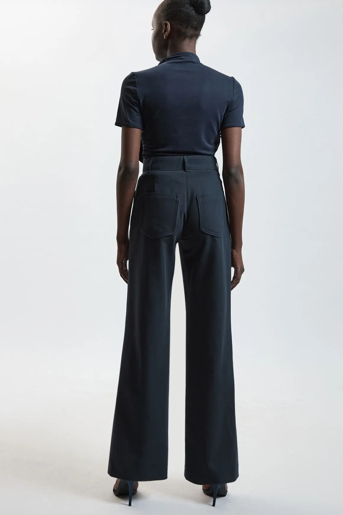 Pantalon Droit Ajusté Extensible À Poches