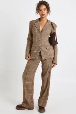 Pantalon droit avec détails de couture