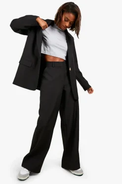 Pantalon droit à coupe décontractée et ajustée