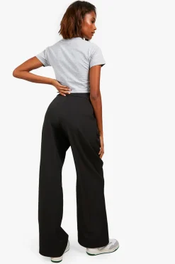 Pantalon droit à coupe décontractée et ajustée