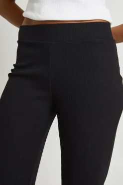 boohoo Pantalon Droit Côtelé Basique<Femme Pantalons|Basiques