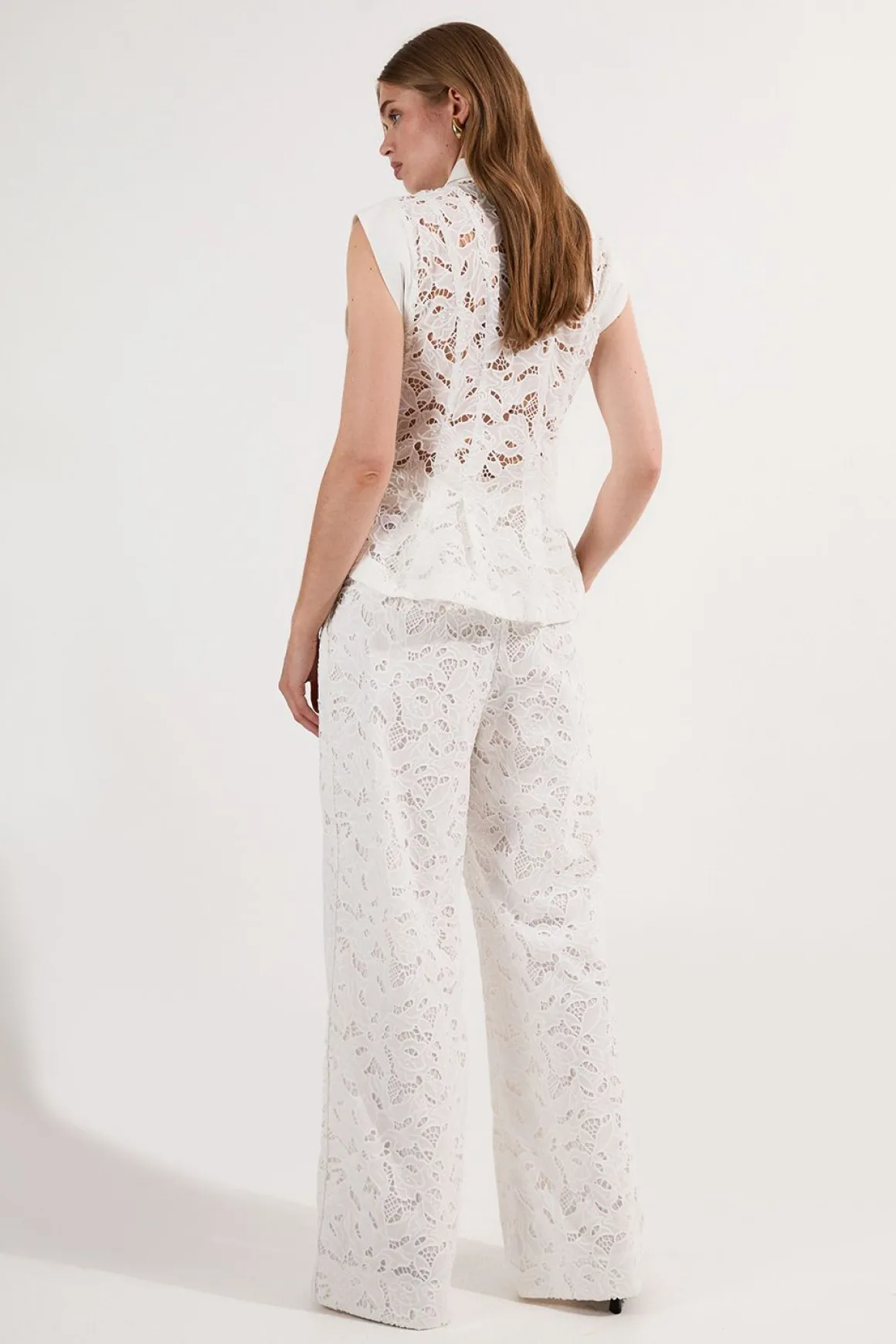 Pantalon Droit en Tissage Ajouré