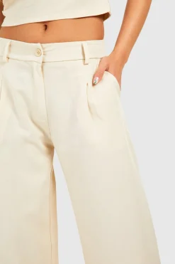 Pantalon droit à fines rayures